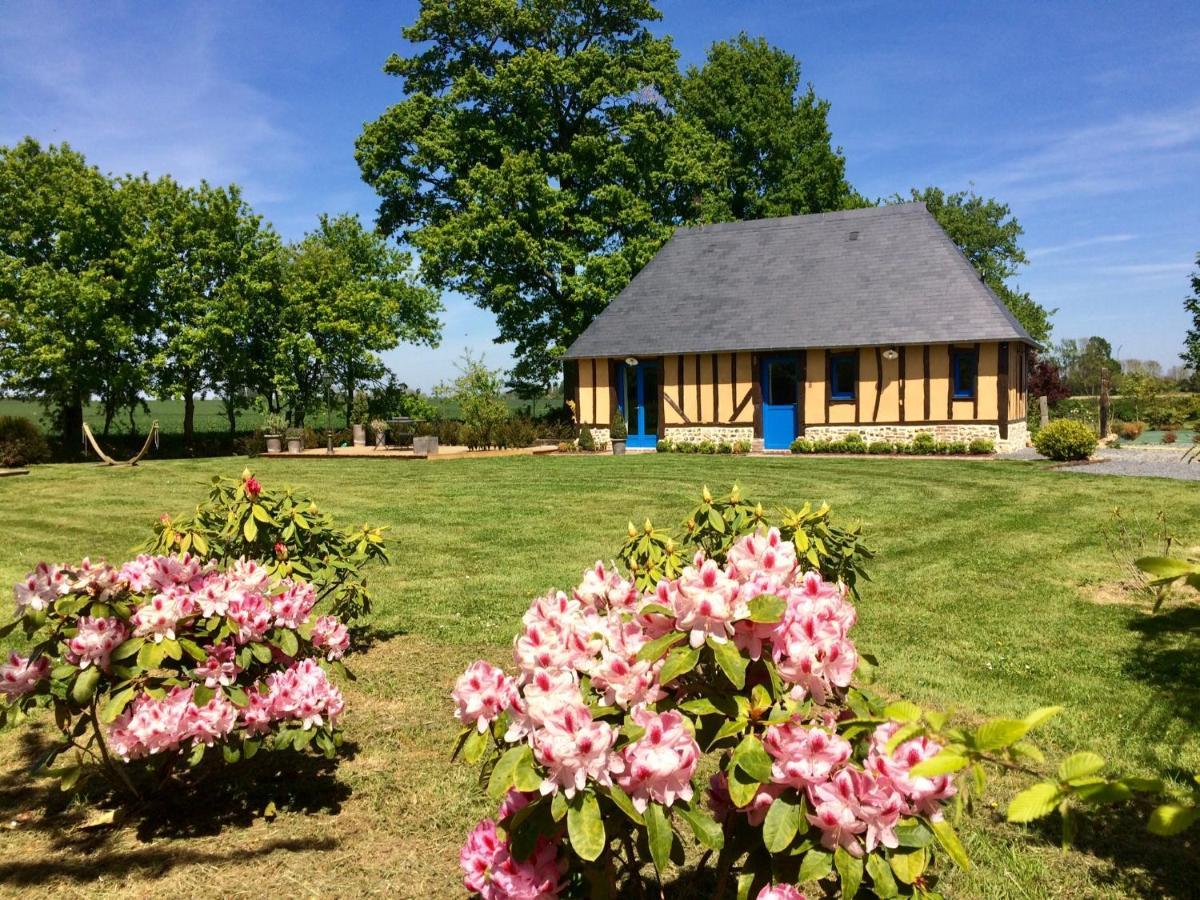 Gite "Cote Jardin" Vannecrocq Exterior photo