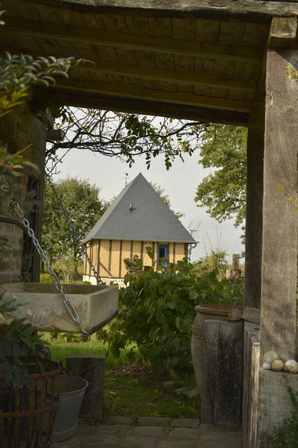 Gite "Cote Jardin" Vannecrocq Exterior photo