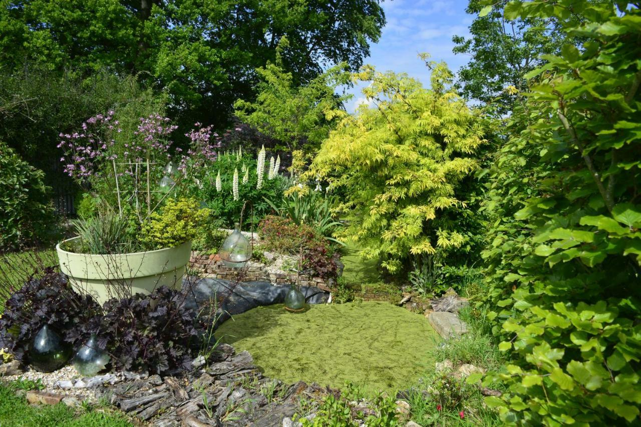 Gite "Cote Jardin" Vannecrocq Exterior photo